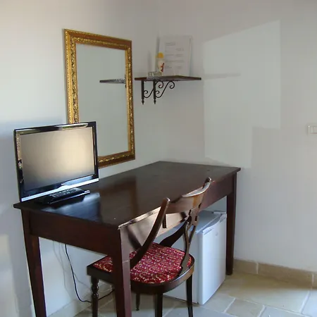 Fontana Vecchia Bed and breakfast 4*