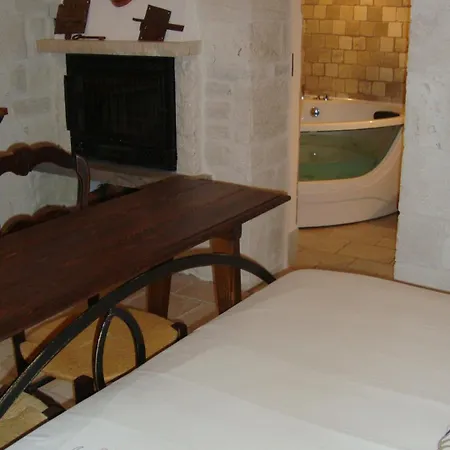 Fontana Vecchia Bed and breakfast 4*