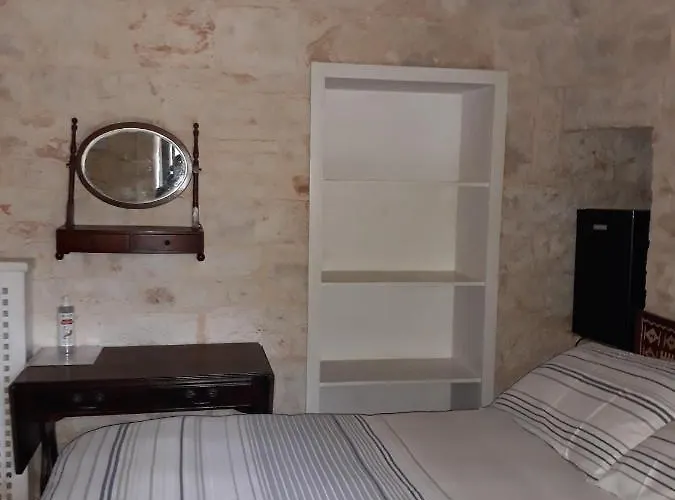 Fontana Vecchia Кастеллана-Гротте