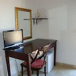 Fontana Vecchia Bed & Breakfast 4*