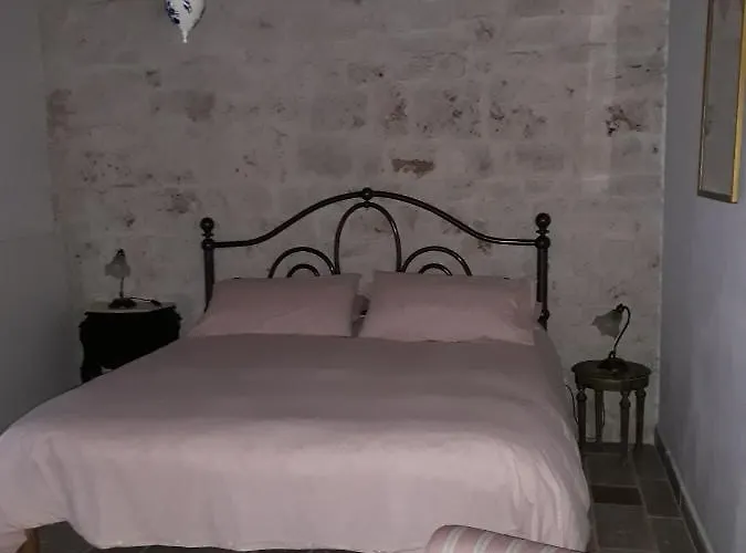 Fontana Vecchia Bed & Breakfast