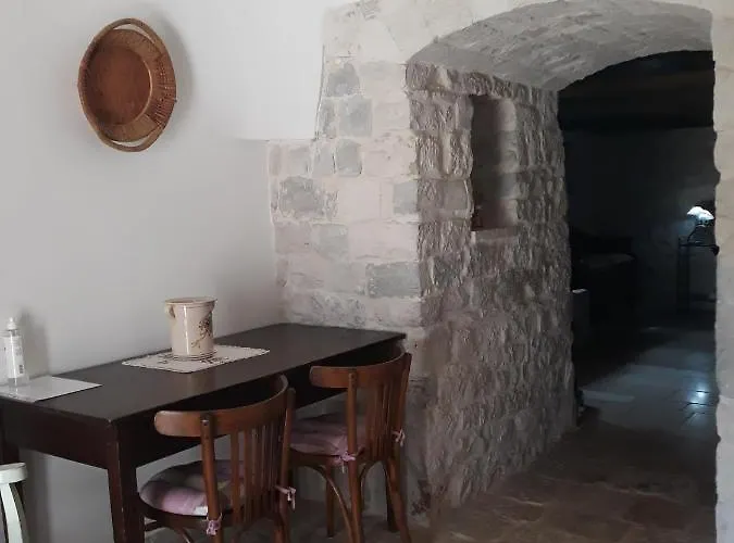 Fontana Vecchia Bed & Breakfast 4*