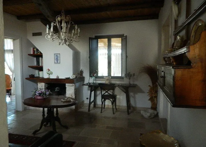 Fontana Vecchia Bed & Breakfast 4*